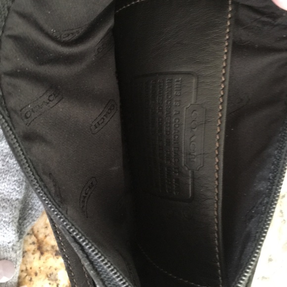 Coach wristlet leather πΈππ - Picture 2 of 2